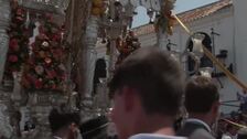 Las hermandades se presentan ante la Matriz de Almonte en El Rocío (Huelva)